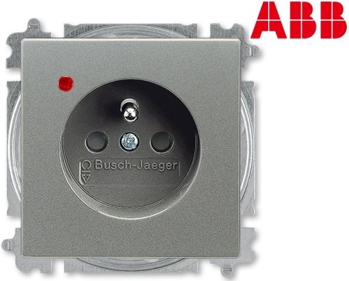 ABB 5599B-A02357803 Zásuvka jednonásobná s clonkami, s ochranou před přepětím Solo®, Solo® carat metalická šedá